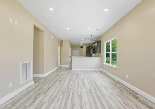 3rd image of 18081810 Ocoee Street, Chattanooga, TN 37406 | MLS# 3516587