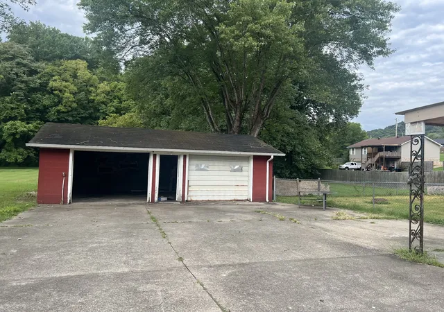15th image of 372 Main St S, Brush Creek, TN 38547 | MLS# 3516612