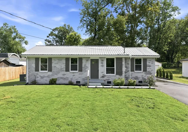 Photo 1 of Single family home for sale at 1005 Bettie Dr, Old Hickory, TN 37138 | MLS# 3520718 | Listing updated on 2026-09-03