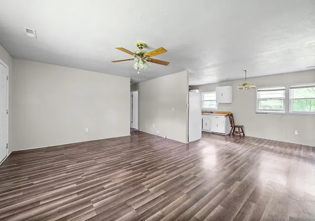 5th image of 1069 Palmyra Rd, Clarksville, TN 37040 | MLS# 3520526