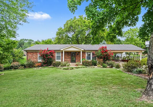 2nd image of 2310 Beechwood Dr, Springfield, TN 37172 | MLS# 3518804