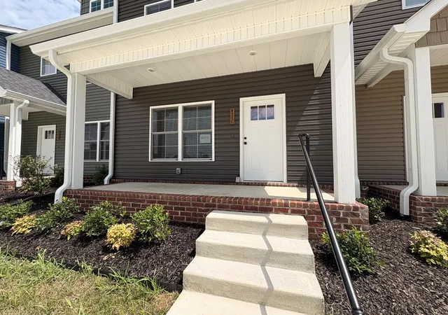 Photo 2 of Single family home for sale at 822c W Madison St #C, Pulaski, TN 38478 | MLS# 3518908 | Listing updated on 2026-09-29