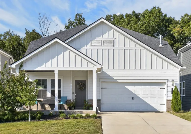 Photo 1 of Single family home for sale at 1072 Holland Ridge Way, Lebanon, TN 37090 | MLS# 3519244 | Listing updated on 2026-09-01