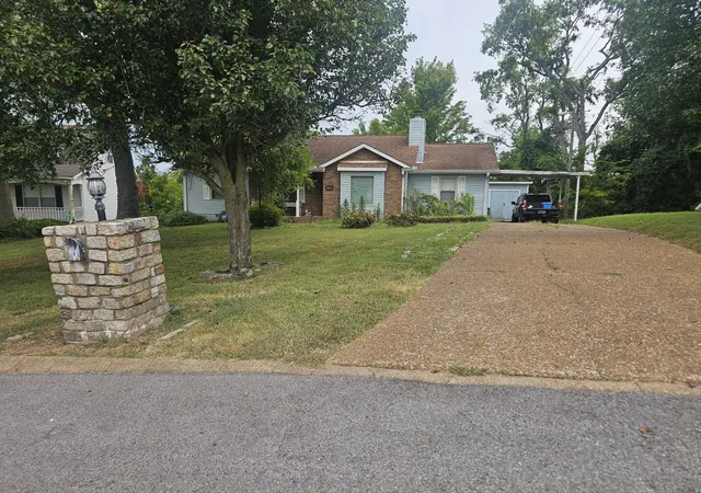 2nd image of 1204 Bellshire Terrace Dr, Nashville, TN 37207 | MLS# 3520951