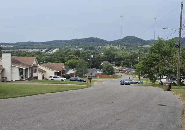3rd image of 1204 Bellshire Terrace Dr, Nashville, TN 37207 | MLS# 3520951