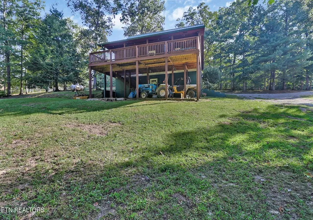 Photo 3 of Single family home for sale at 358 Red Oak Dr, Jamestown, TN 38556 | MLS# 3518392 | Listing updated on 2026-08-20