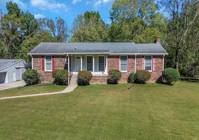 Photo 4 of Single family home for sale at 401 Ellington Dr, Franklin, TN 37064 | MLS# 3529928 | Listing updated on 2026-09-02