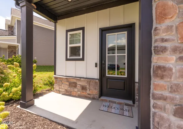 3rd image of 1722 Melton Meadows Dr, Maryville, TN 37803 | MLS# 3518401
