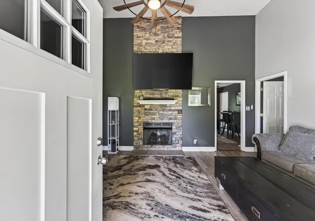 Photo 3 of Single family home for sale at 385 Belmont Rd, Clarksville, TN 37040 | MLS# 3526798 | Listing updated on 2026-08-26