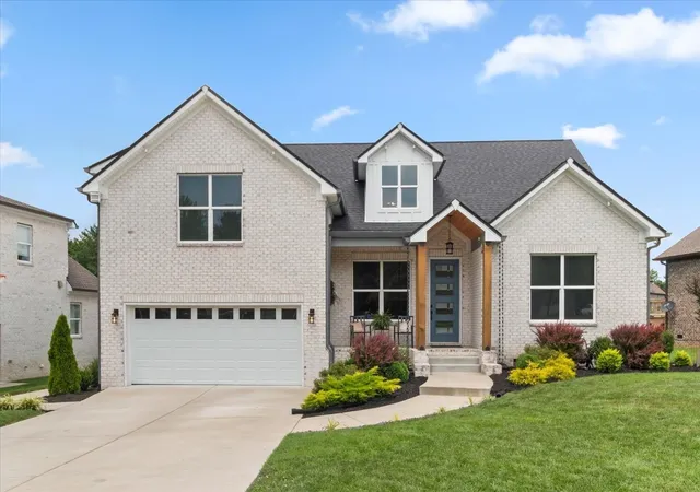 Photo 3 of Single family home for sale at 4002 Omaha Ct, Mount Juliet, TN 37122 | MLS# 3527129 | Listing updated on 2026-10-06