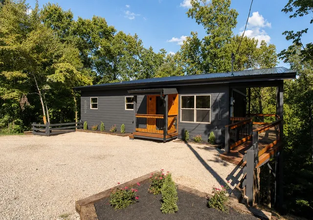 Photo 1 of Single family home for sale at 1308 N Oak Ct, Sevierville, TN 37876 | MLS# 3518771 | Listing updated on 2026-10-15