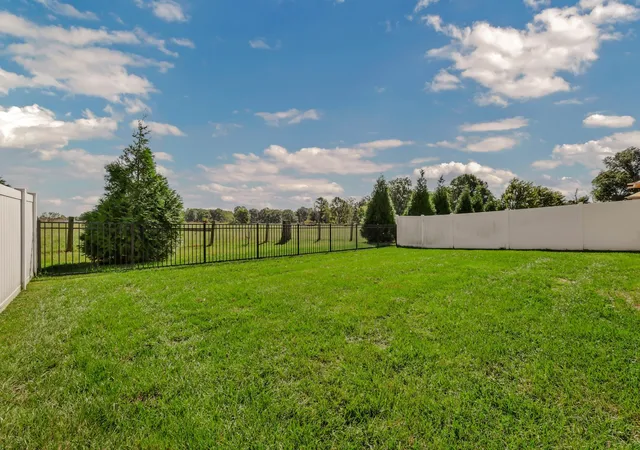 39th image of 1049 Veridian Dr #A, Clarksville, TN 37043 | MLS# 3525875
