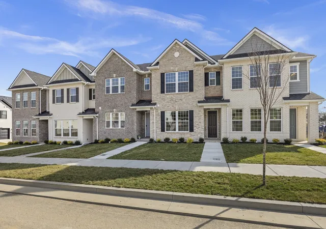 Photo 2 of Sale Pending at 313 Lynwood Sta Blvd, Mount Juliet, TN 37122 | MLS# 3518761 | Listing updated on 2026-08-28