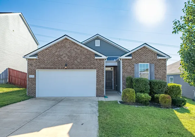 1st image of 828 Foxdale Dr, Columbia, TN 38401 | MLS# 3518837