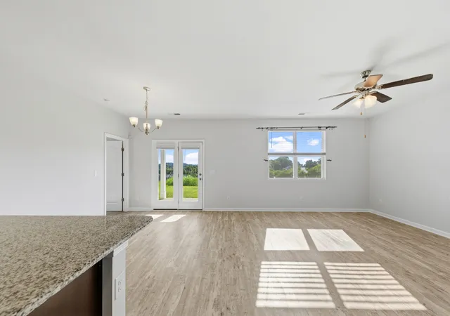 3rd image of 828 Foxdale Dr, Columbia, TN 38401 | MLS# 3518837