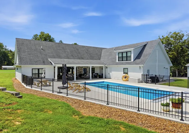 3rd image of 3787 Pistole Rd, Sparta, TN 38583 | MLS# 3518818
