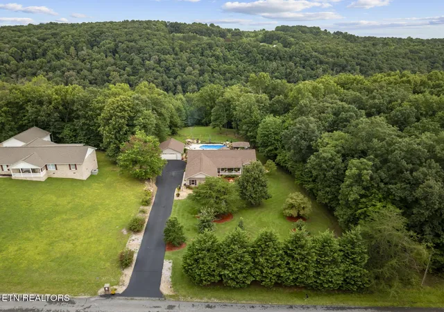 1st image of 1014 Sunset Ridge Dr, Crossville, TN 38571 | MLS# 3518800