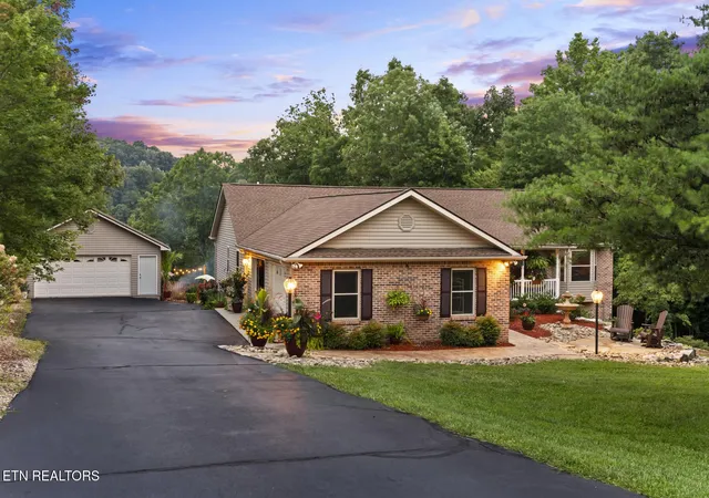 2nd image of 1014 Sunset Ridge Dr, Crossville, TN 38571 | MLS# 3518800