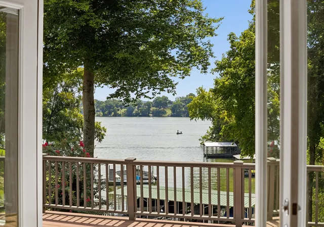 Photo 1 of Mansion for sale at 107 Liberty Cv, Hendersonville, TN 37075 | MLS# 3529274 | Listing updated on 2026-10-03