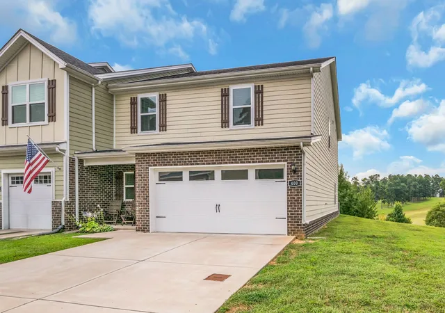 Photo 3 of Townhouse for sale at 400 Masters Way, Dickson, TN 37055 | MLS# 3528681 | Listing updated on 2026-08-31