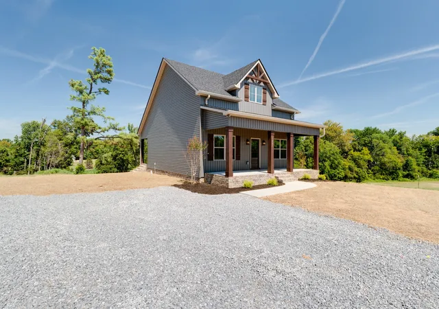 Photo 2 of Single family home for sale at 6827 Hwy 41 N, Cedar Hill, TN 37032 | MLS# 3527783 | Listing updated on 2026-08-27