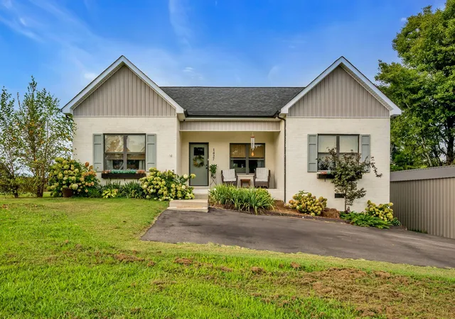 3rd image of 1427 Ridge Rd, Dickson, TN 37055 | MLS# 3520986