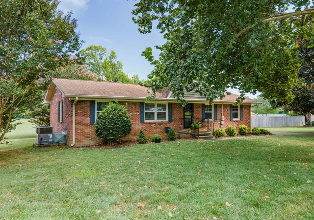 Photo 1 of Single family home for sale at 935 Barron Rd, Lewisburg, TN 37091 | MLS# 3541914 | Listing updated on 2026-09-18
