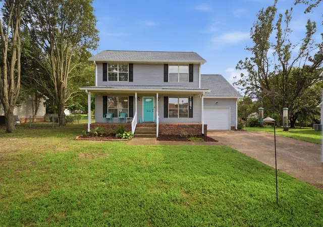 Photo 1 of Single family home for sale at 3043 Easy Goer Ln, Greenbrier, TN 37073 | MLS# 3519321 | Listing updated on 2026-10-13