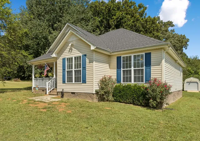 Photo 3 of Single family home for sale at 15 Aspen Hills Dr, Fayetteville, TN 37334 | MLS# 3518916 | Listing updated on 2026-09-29
