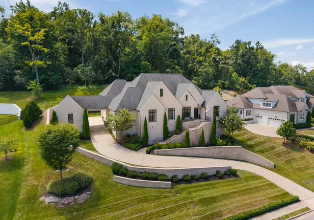 Photo 2 of Single family home for sale at 1027 Stockett Dr, Nashville, TN 37221 | MLS# 3543184 | Listing updated on 2026-09-12