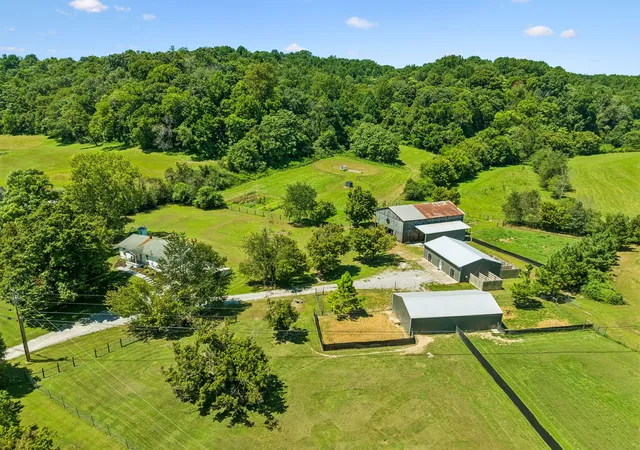 1st image of 3025 Knob Creek Rd, Columbia, TN 38401 | MLS# 3520709