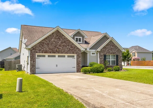 Photo 2 of Single family home for sale at 211 Wyburn Pl, Burns, TN 37029 | MLS# 3520736 | Listing updated on 2026-10-01
