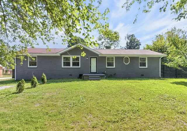 Photo 2 of Single family home for sale at 2057 Lake Rd, Greenbrier, TN 37073 | MLS# 3520174 | Listing updated on 2026-09-22