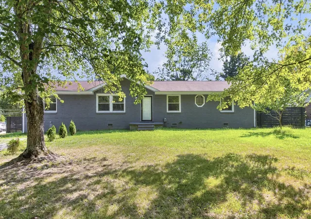 Photo 3 of Single family home for sale at 2057 Lake Rd, Greenbrier, TN 37073 | MLS# 3520174 | Listing updated on 2026-09-22