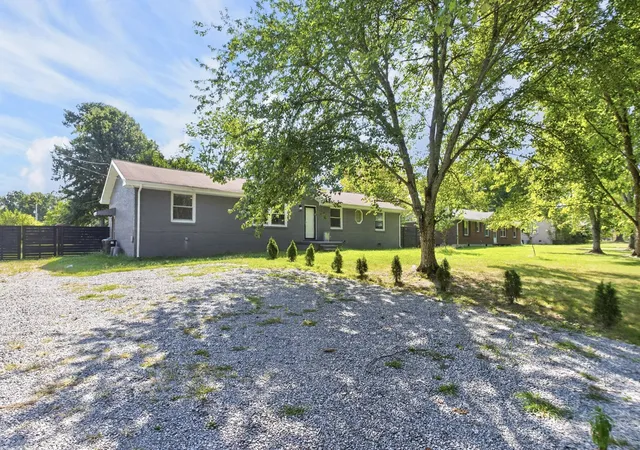 Photo 4 of Single family home for sale at 2057 Lake Rd, Greenbrier, TN 37073 | MLS# 3520174 | Listing updated on 2026-09-22