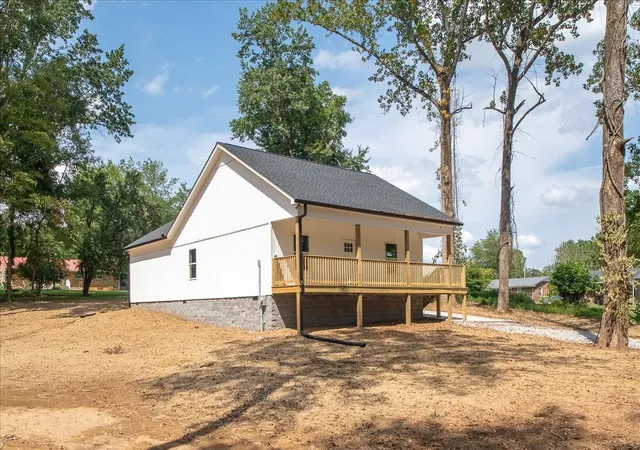 2nd image of 290 Devin Dr, Lawrenceburg, TN 38464 | MLS# 3520242