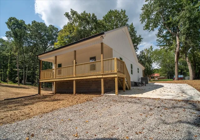 3rd image of 290 Devin Dr, Lawrenceburg, TN 38464 | MLS# 3520242