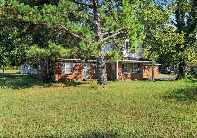 Photo 3 of Single family home for sale at 2885 Old Manchester Hwy, Tullahoma, TN 37388 | MLS# 3518943 | Listing updated on 2026-09-23