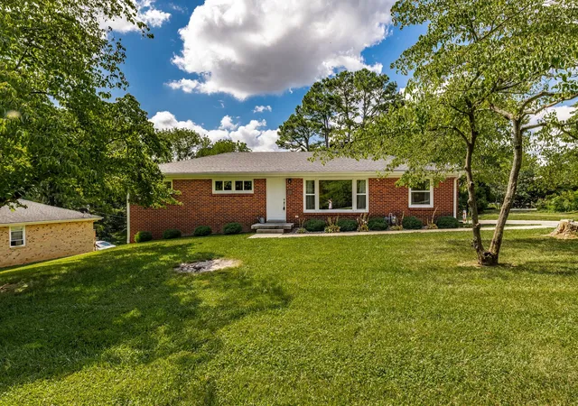 1st image of 503 N Pawnee Dr, Springfield, TN 37172 | MLS# 3520611