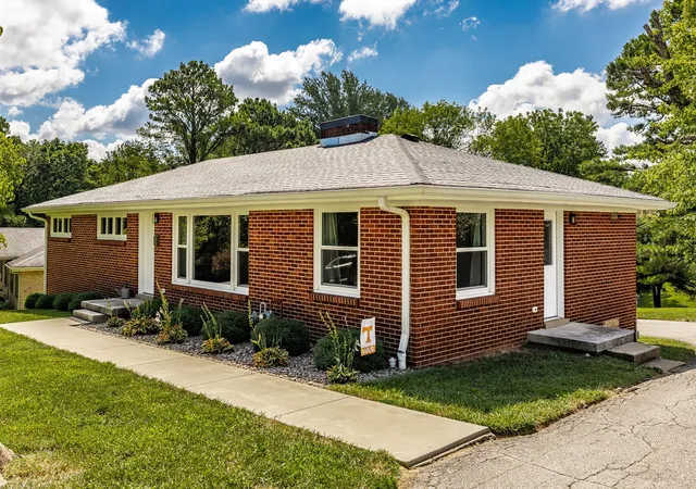 Photo 3 of Single family home for sale at 503 N Pawnee Dr, Springfield, TN 37172 | MLS# 3520611 | Listing updated on 2026-08-24