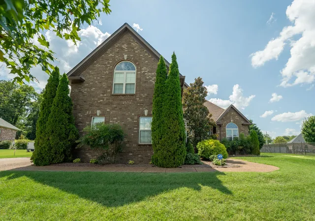 1st image of 1076 Summerstar Cir, Gallatin, TN 37066 | MLS# 3520980