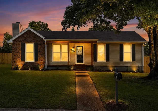 2nd image of 101 Pebble Creek Dr, Hendersonville, TN 37075 | MLS# 3518973