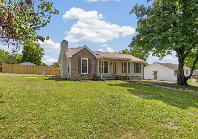3rd image of 101 Pebble Creek Dr, Hendersonville, TN 37075 | MLS# 3518973