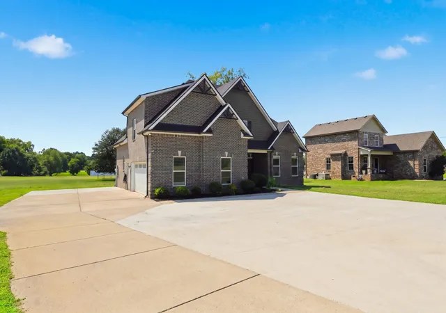 2nd image of 2187 Twin Oak Dr, Murfreesboro, TN 37130 | MLS# 3520468
