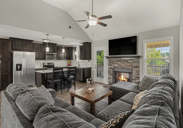 5th image of 805 Rushing Dr, Clarksville, TN 37042 | MLS# 3520240