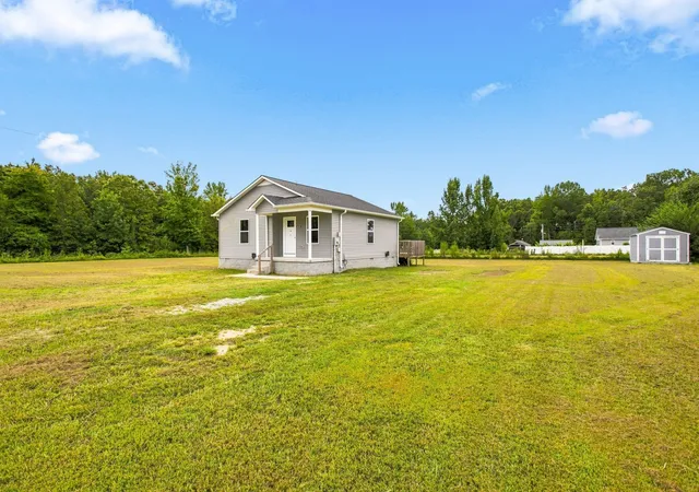 3rd image of 124 Liza Beth Ln, Hohenwald, TN 38462 | MLS# 3519020