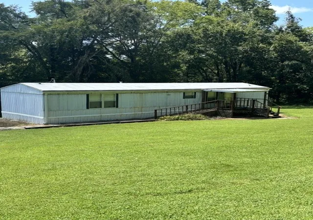 Photo 2 of Manufactured home for sale at 517 W Little Richland Rd, Waverly, TN 37185 | MLS# 3526762 | Listing updated on 2026-09-17