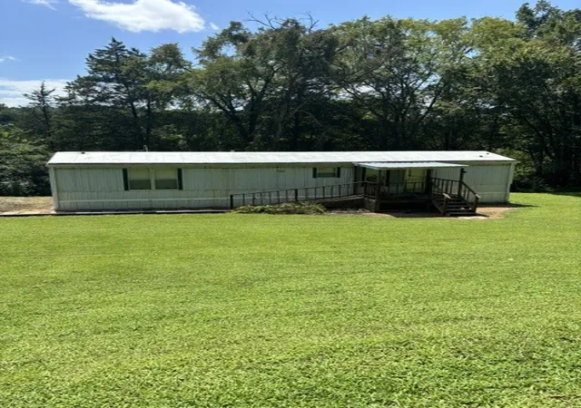 Photo 3 of Manufactured home for sale at 517 W Little Richland Rd, Waverly, TN 37185 | MLS# 3526762 | Listing updated on 2026-09-17