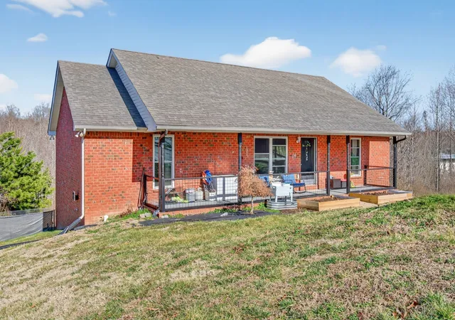 Photo 3 of Single family home for sale at 180 Doty Rd, Ashland City, TN 37015 | MLS# 3519353 | Listing updated on 2026-08-21