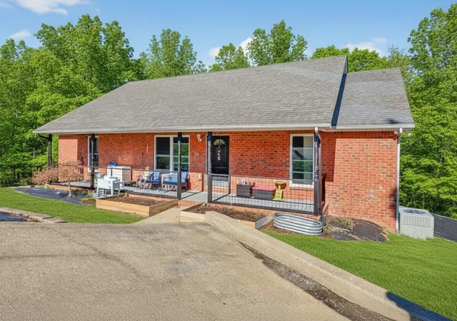 Photo 3 of Single family home for sale at 180 Doty Rd, Ashland City, TN 37015 | MLS# 3519353 | Listing updated on 2026-08-21